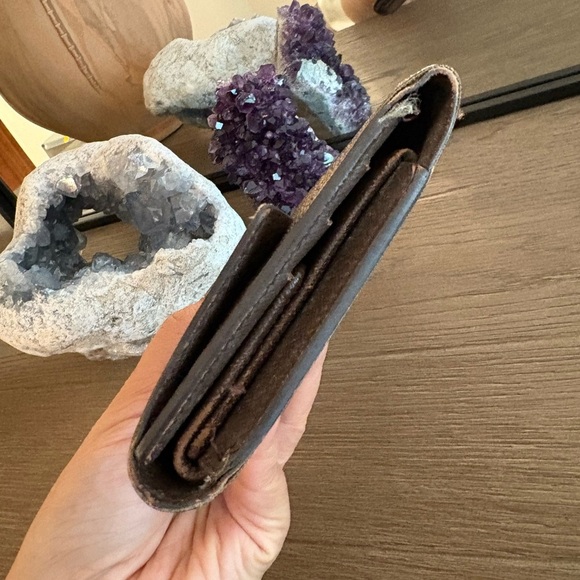 Louis Vuitton Damier Canvas Wallet - Picture 3 of 16